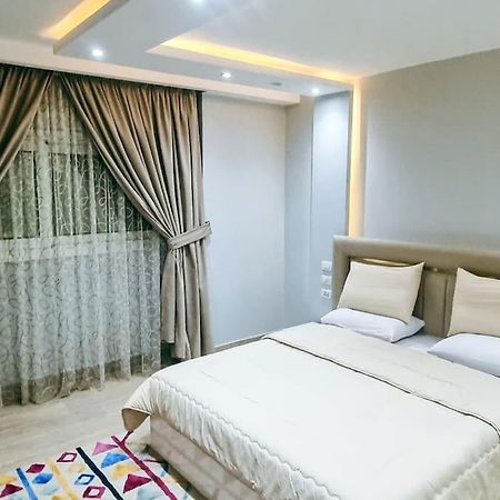 Luxury Vip Apartment カイロ エクステリア 写真