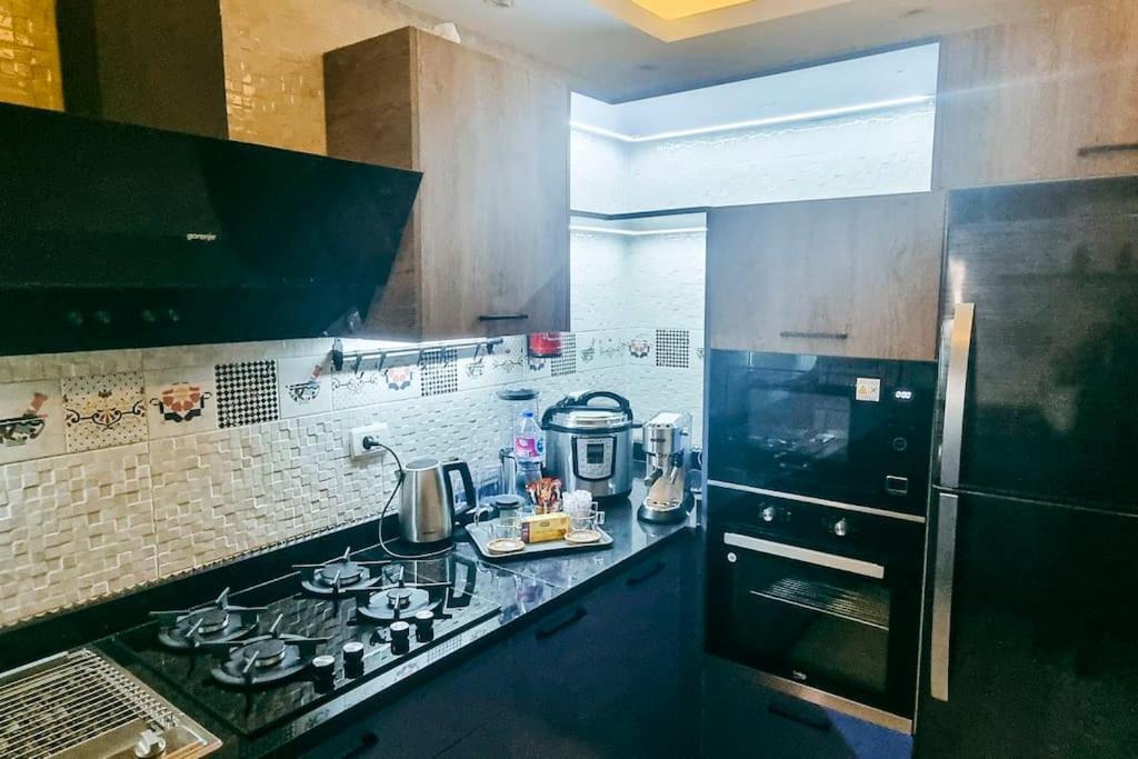 Luxury Vip Apartment カイロ エクステリア 写真