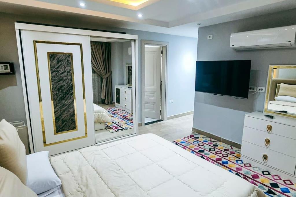 Luxury Vip Apartment カイロ エクステリア 写真