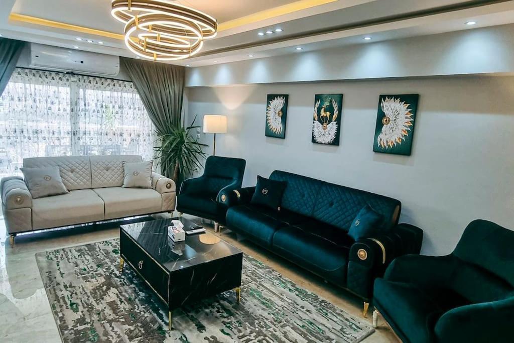 Luxury Vip Apartment カイロ エクステリア 写真